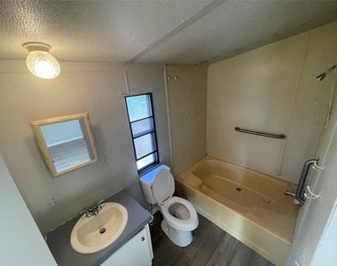 2901 Fm 604 - Photo Thumbnail 5