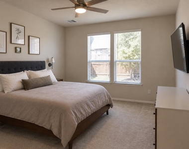 702 Indigo Road - Photo Thumbnail 5