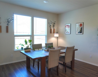702 Indigo Road - Photo Thumbnail 3