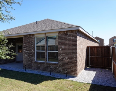 702 Indigo Road - Photo Thumbnail 15