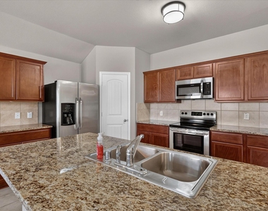 1049 Sewell Drive - Photo Thumbnail 4