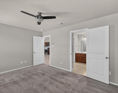 1049 Sewell Drive - Photo Thumbnail 10
