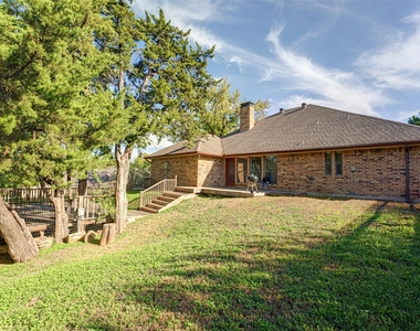 10 Cypress Court - Photo Thumbnail 1