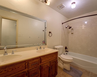 10 Cypress Court - Photo Thumbnail 21