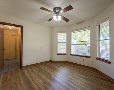 10 Cypress Court - Photo Thumbnail 20
