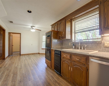 10 Cypress Court - Photo Thumbnail 18