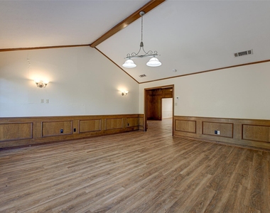 10 Cypress Court - Photo Thumbnail 14