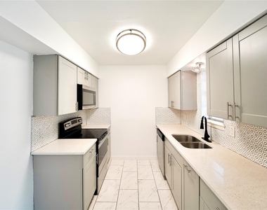 1035 Timberview Drive - Photo Thumbnail 3