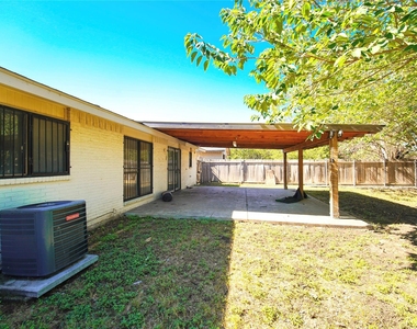 1035 Timberview Drive - Photo Thumbnail 14