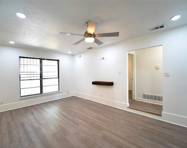 1035 Timberview Drive - Photo Thumbnail 5