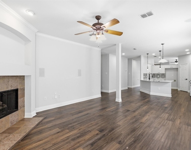 315 Londonderry Lane - Photo Thumbnail 3