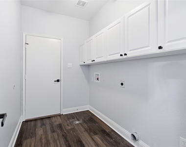 315 Londonderry Lane - Photo Thumbnail 29