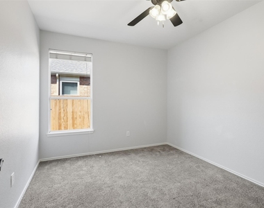 315 Londonderry Lane - Photo Thumbnail 27
