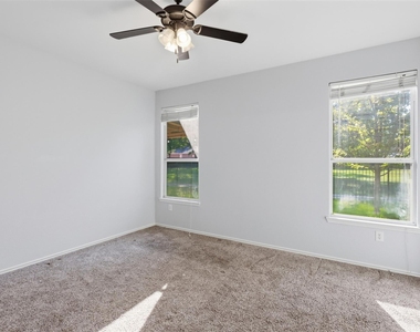 315 Londonderry Lane - Photo Thumbnail 19