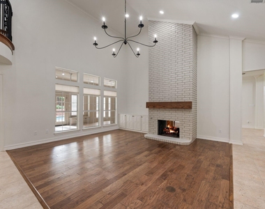 5302 Maple Lane - Photo Thumbnail 12