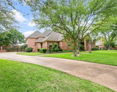 5302 Maple Lane - Photo Thumbnail 1