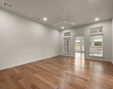 5302 Maple Lane - Photo Thumbnail 25