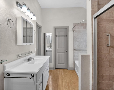 204 Saxon Street - Photo Thumbnail 19
