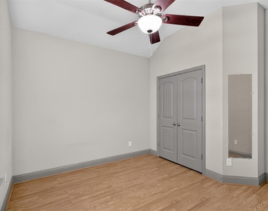 204 Saxon Street - Photo Thumbnail 21