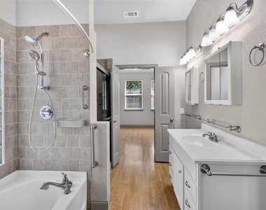 204 Saxon Street - Photo Thumbnail 17