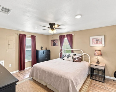6575 W State Highway 31 - Photo Thumbnail 10