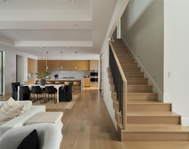 7522 Midbury Drive - Photo Thumbnail 17
