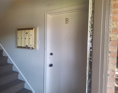 6131 Bandera Avenue - Photo Thumbnail 4