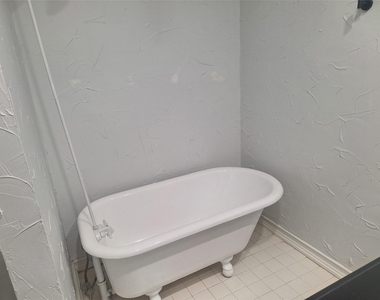 6131 Bandera Avenue - Photo Thumbnail 26