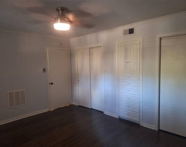 6131 Bandera Avenue - Photo Thumbnail 21