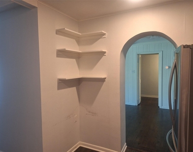 6131 Bandera Avenue - Photo Thumbnail 13