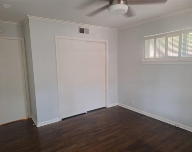 6131 Bandera Avenue - Photo Thumbnail 28