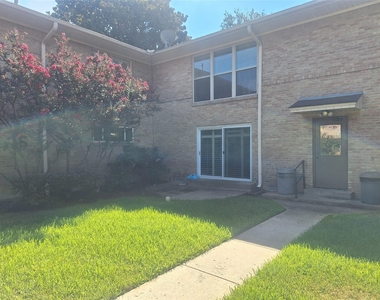 6131 Bandera Avenue - Photo Thumbnail 35