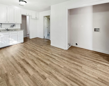 1009 E 11th Street - Photo Thumbnail 6