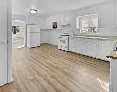 1009 E 11th Street - Photo Thumbnail 4