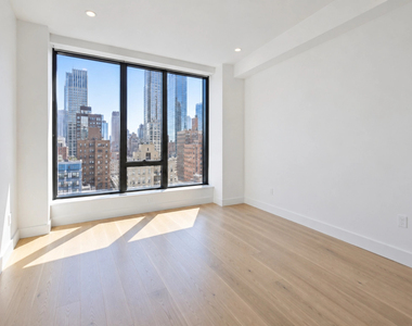 350 West 37th Street - Photo Thumbnail 10