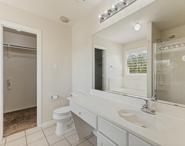5404 Pecan Creek Circle - Photo Thumbnail 12