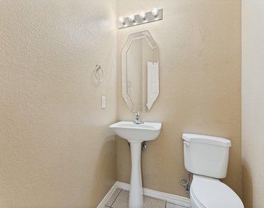 5404 Pecan Creek Circle - Photo Thumbnail 17