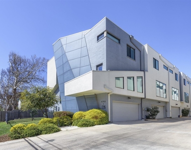 4703 Munger Avenue - Photo Thumbnail 33