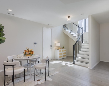 4703 Munger Avenue - Photo Thumbnail 27