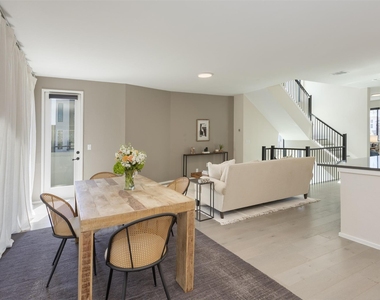 4703 Munger Avenue - Photo Thumbnail 8