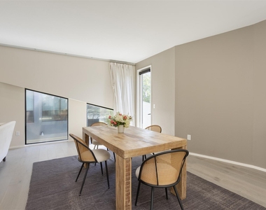4703 Munger Avenue - Photo Thumbnail 13