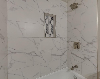 3301 Greenbrier Terrace - Photo Thumbnail 8