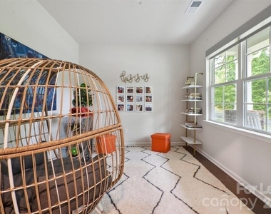 17812 New Mark Avenue - Photo Thumbnail 4