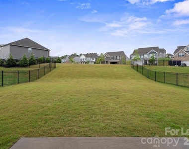 17812 New Mark Avenue - Photo Thumbnail 29