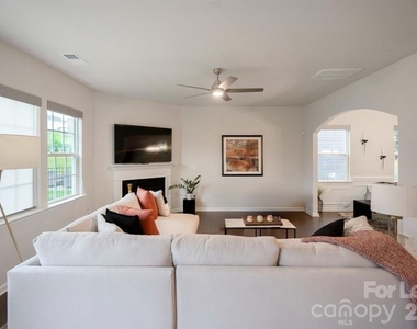 17812 New Mark Avenue - Photo Thumbnail 14