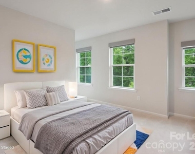 17812 New Mark Avenue - Photo Thumbnail 21