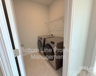 5915 Ardrey Kell Road - Photo Thumbnail 14