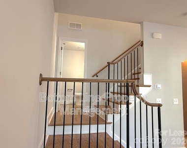 5915 Ardrey Kell Road - Photo Thumbnail 10