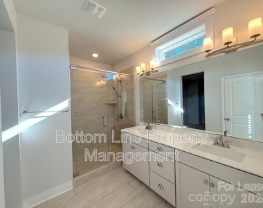 5915 Ardrey Kell Road - Photo Thumbnail 19
