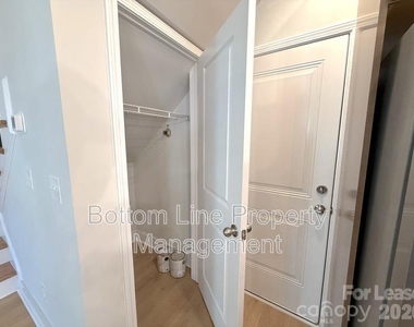 5915 Ardrey Kell Road - Photo Thumbnail 9